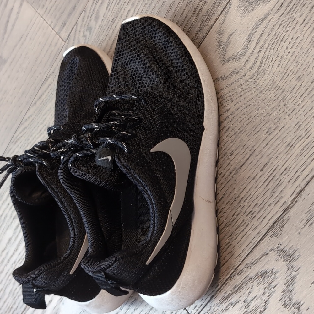 Nike mesh runners